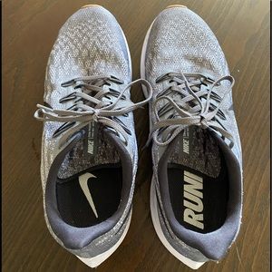 Nike Air Zoom Pegasus 36 Women's Running Shoe	
Size 10.5